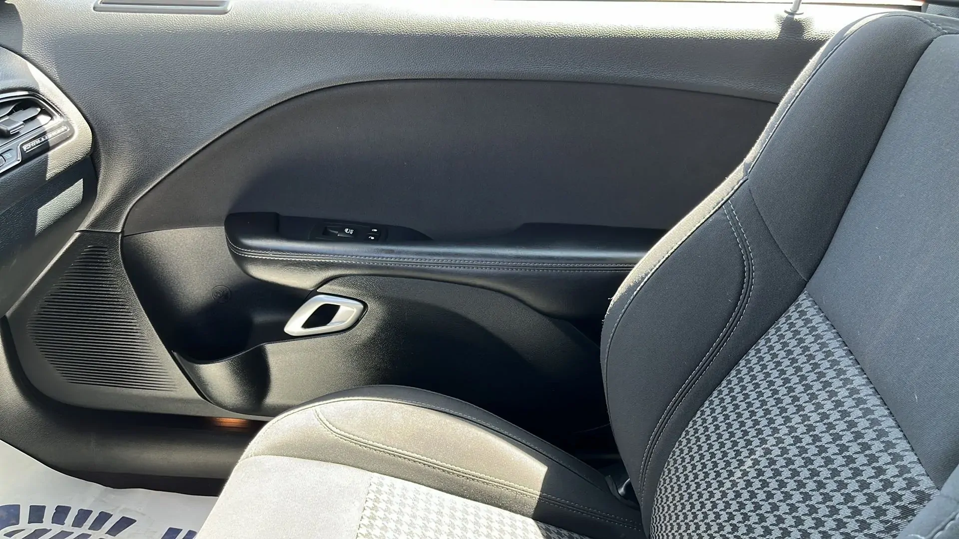 2018 Dodge Challenger/SXT