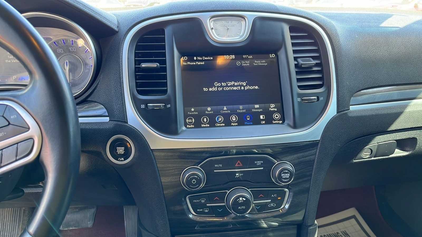 2018 Chrysler 300/Touring