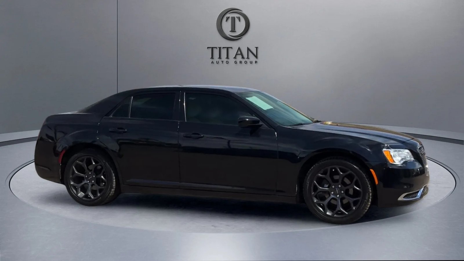 2019 Chrysler 300/Touring