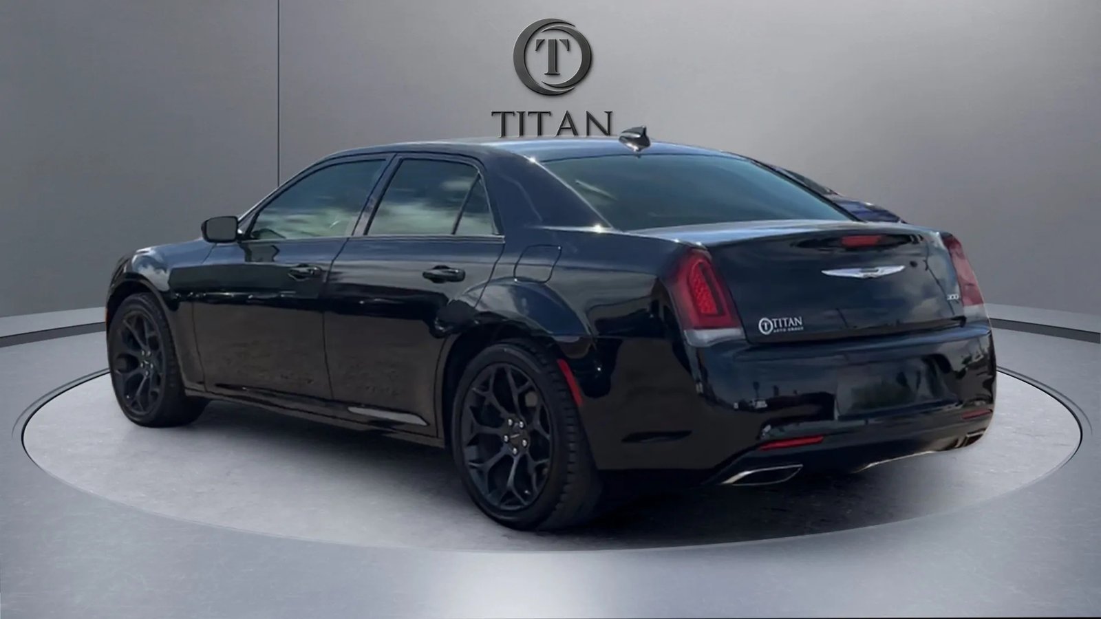 2019 Chrysler 300/Touring