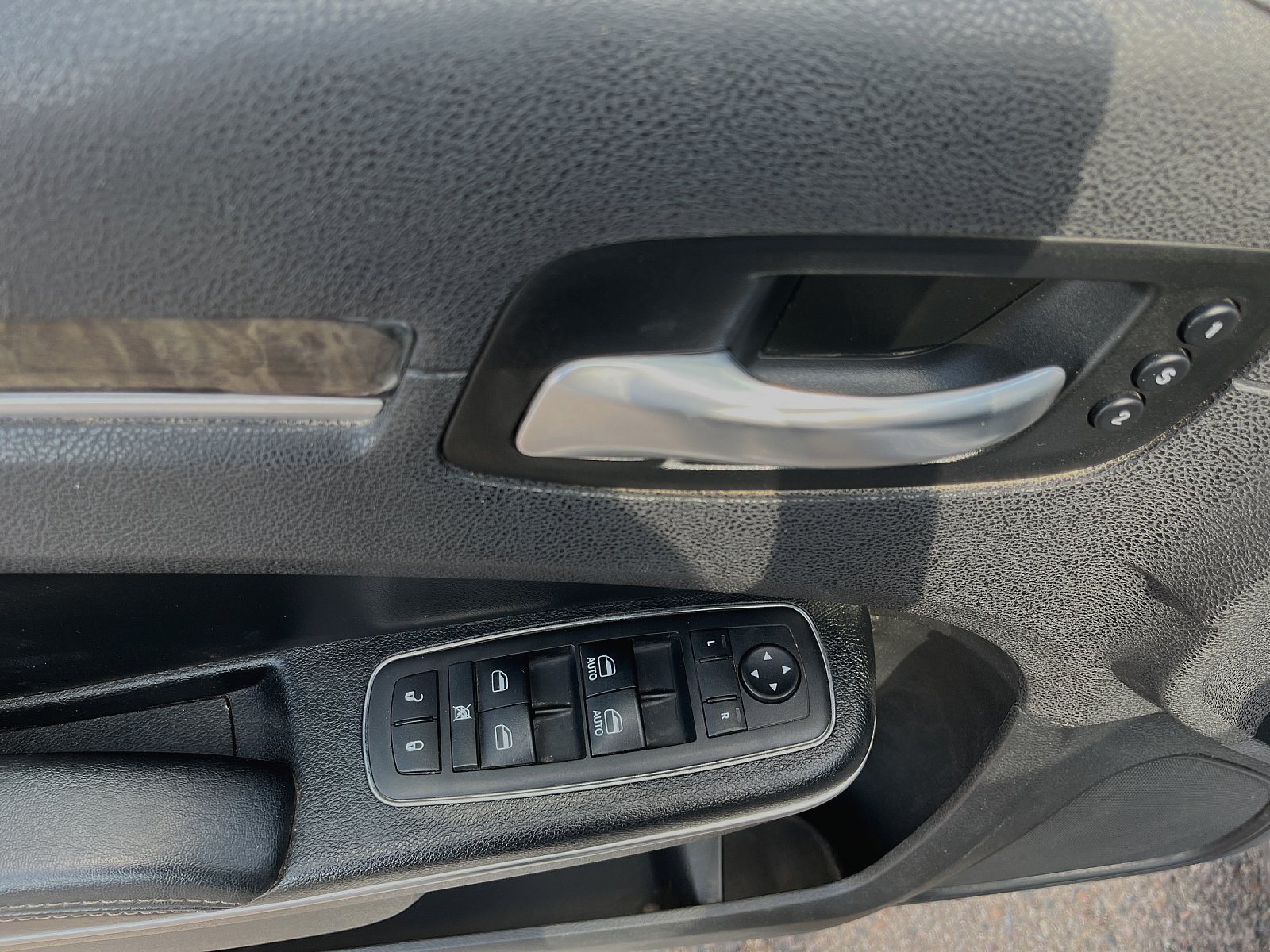 2017 Chrysler 300/C RWD