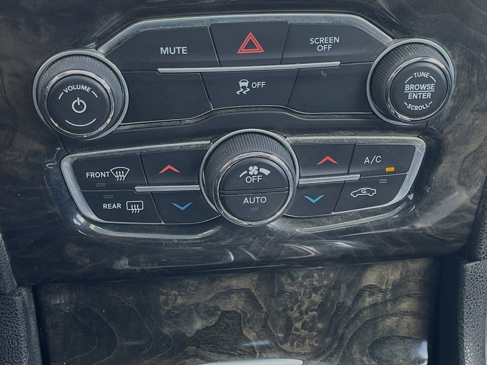 2017 Chrysler 300/C RWD