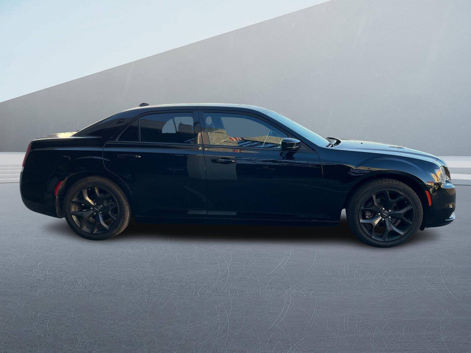 2020 Chrysler 300 Price and Features