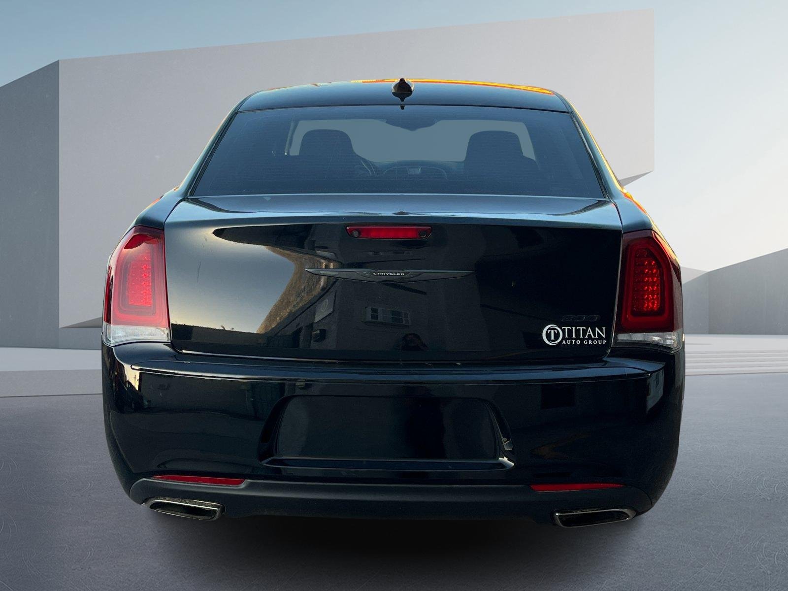 2020 Chrysler 300 Price and Features