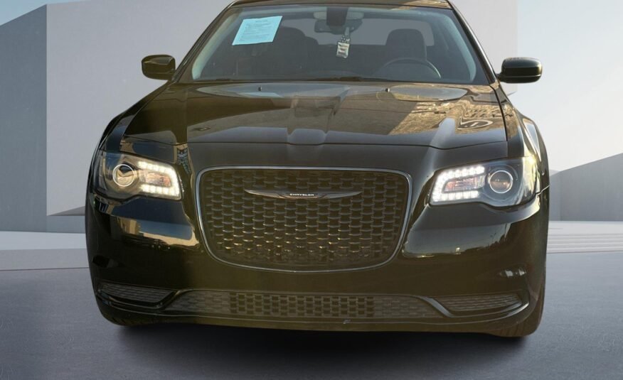 2020 Chrysler 300 Price and Features
