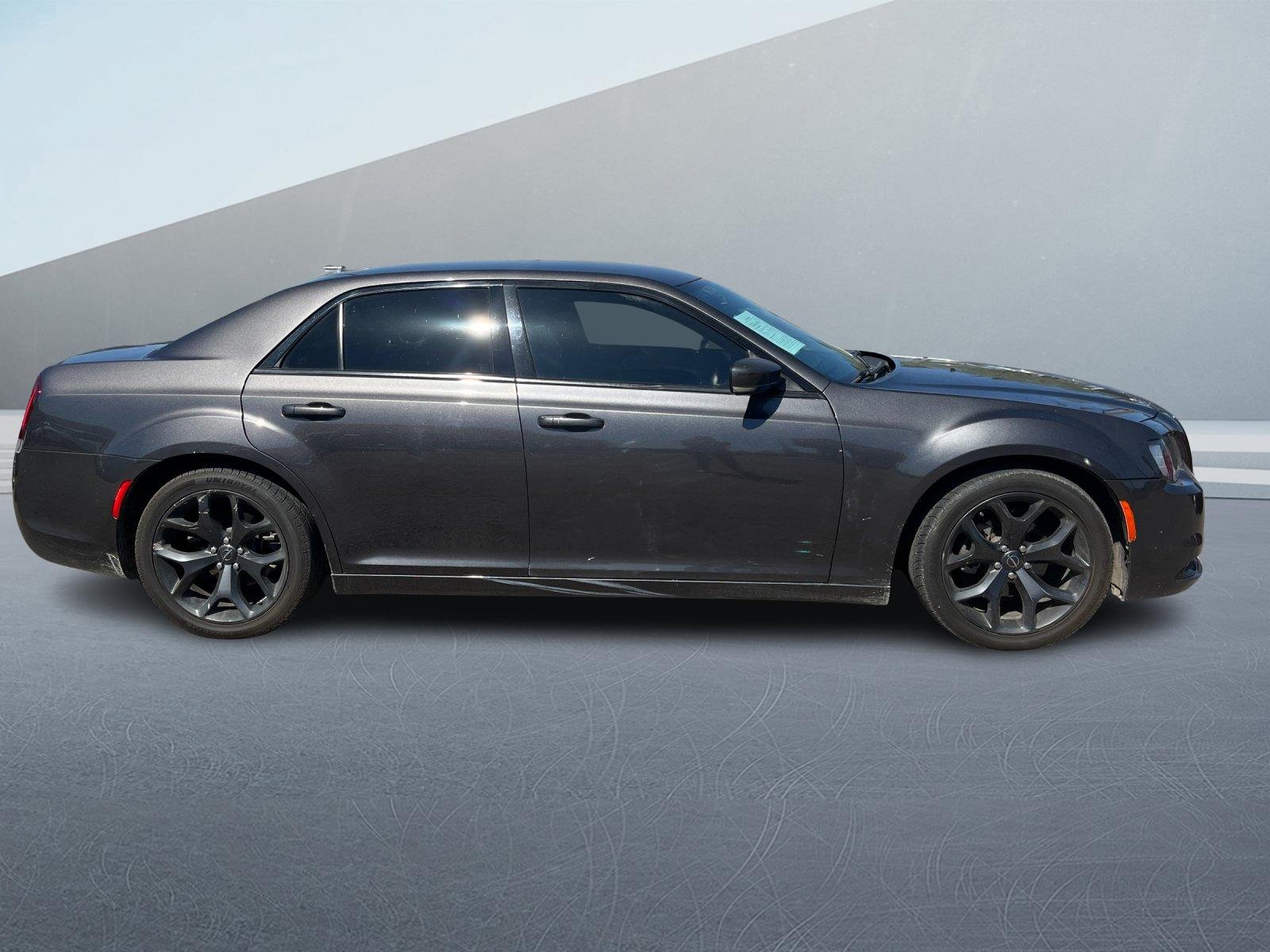 2021 Chrysler 300 Price and Specs