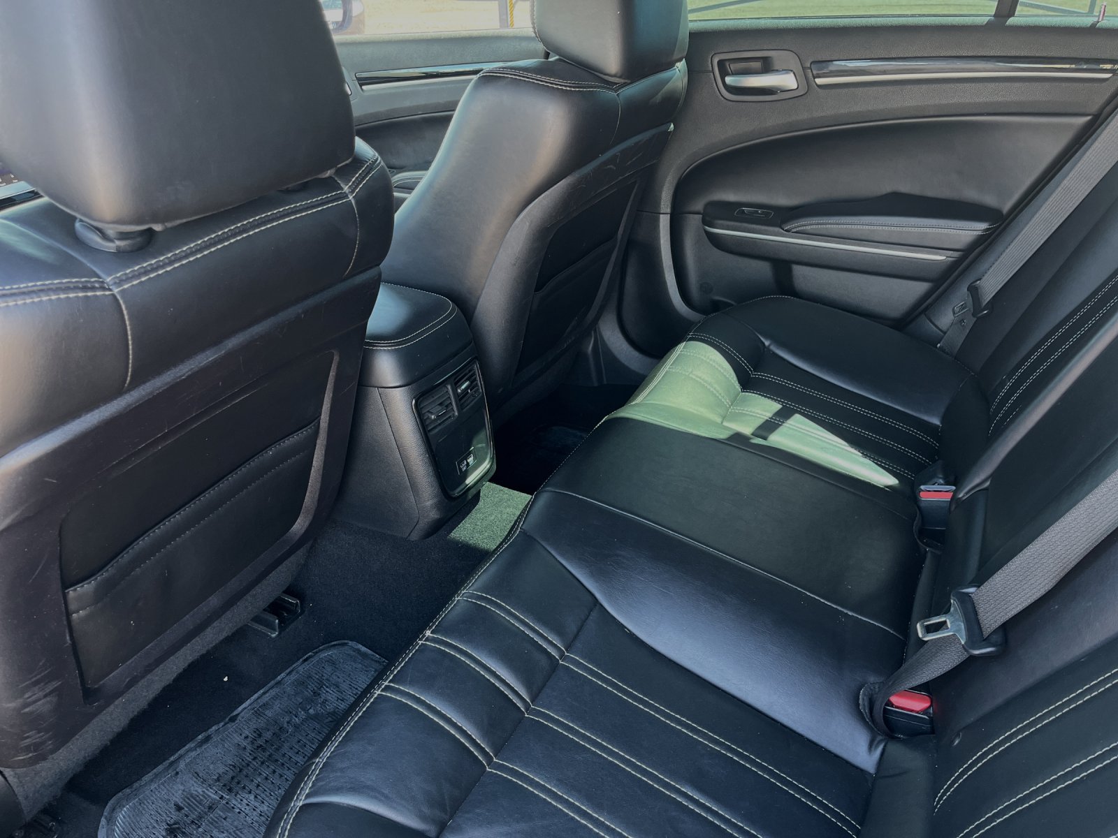 2021 Chrysler 300 Price and Specs