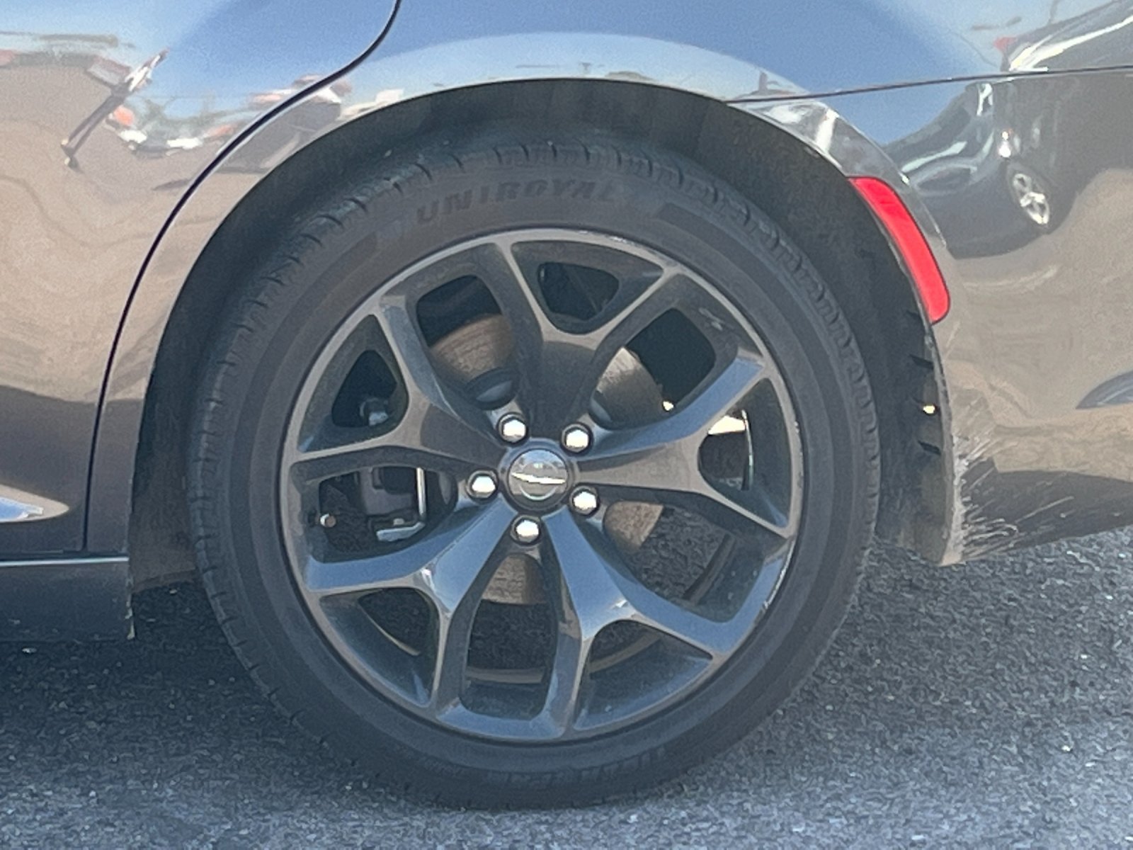 2021 Chrysler 300 Price and Specs